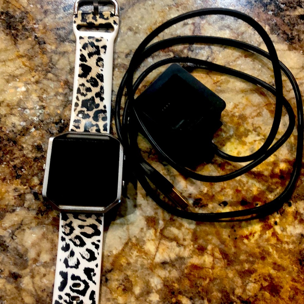 Fitbit Versa 1 w cheetah band
